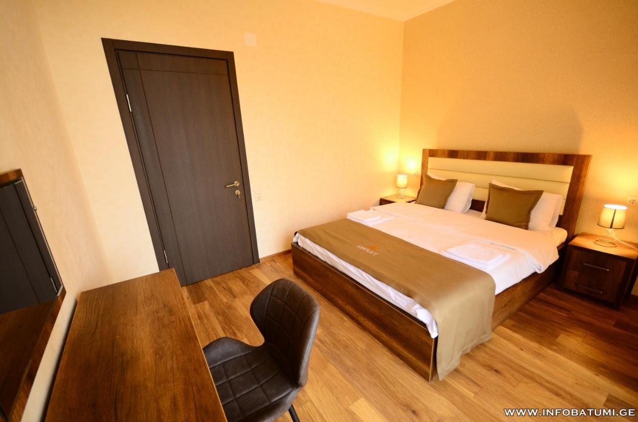 Hotel Absolut Batumi Exterior foto